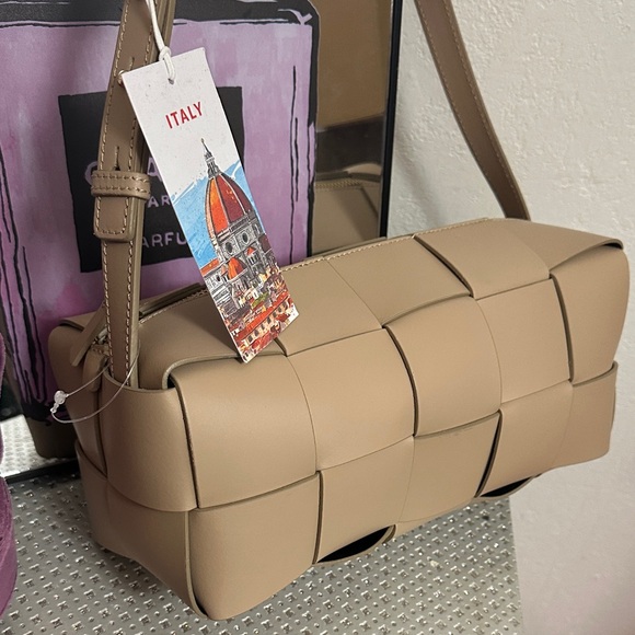 Isadora Tan Italian Leather Woven Shoulder Bag - Picture 3 of 5